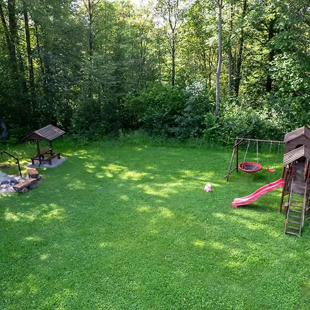 W Oddali Z Balia 別荘 ミエンジレシエ