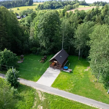 W Oddali Z Balia 別荘 ミエンジレシエ