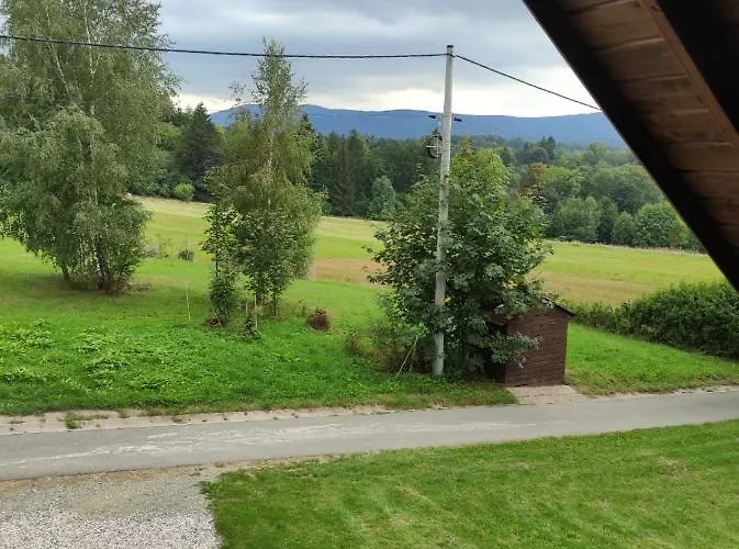 W Oddali Z Balia 미에드지레시