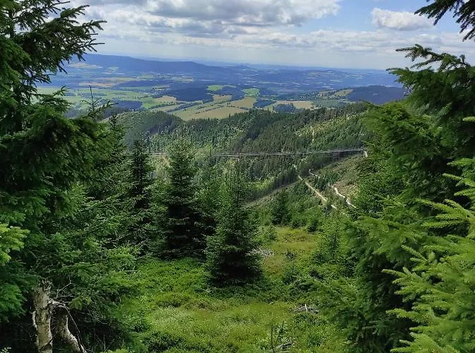 W Oddali Z Balia 펜션 미에드지레시